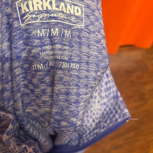 4 beautiful long sleeve shirts - Picture 4 of 16